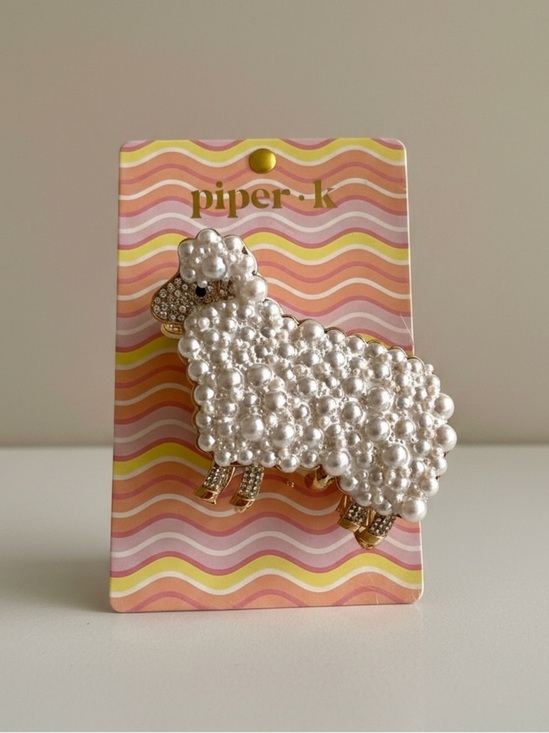 Piper K Accessories - Piper K TikTok Viral Large Pearl Rhinestone Sheep Ivory Metal Claw Hair Clip